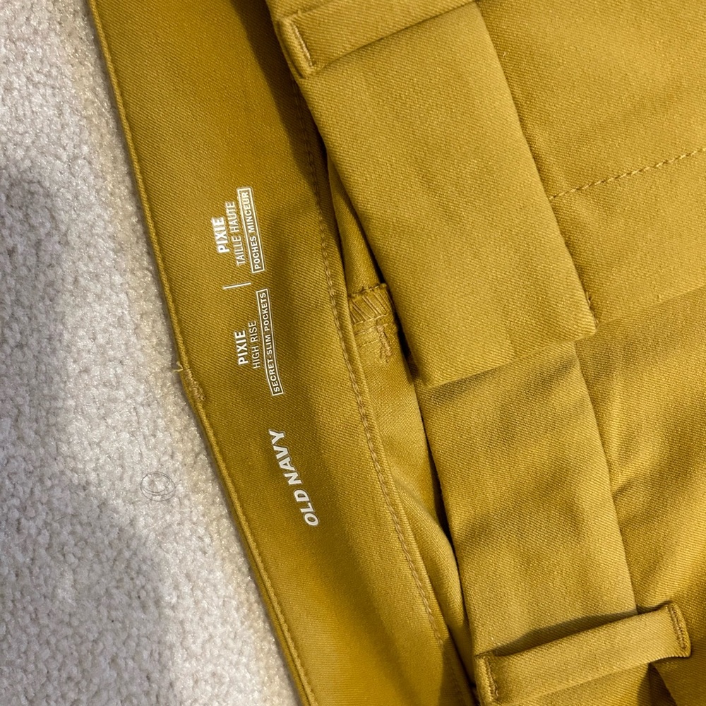 NWOT Old navy mustard pixie - Picture 2 of 2